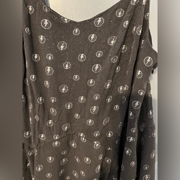 By Junkfood Lighting Dress - Picture 5 of 5